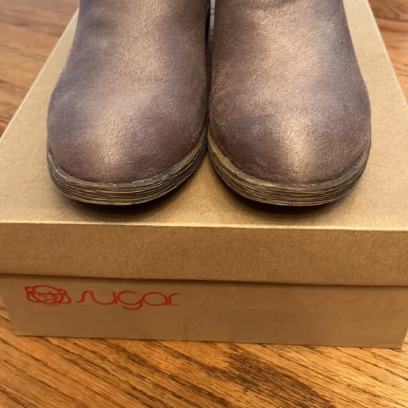 Sugar Ankle Boots in Taupe with Animal Skin Print Straps Size 7.5 - Picture 2 of 9